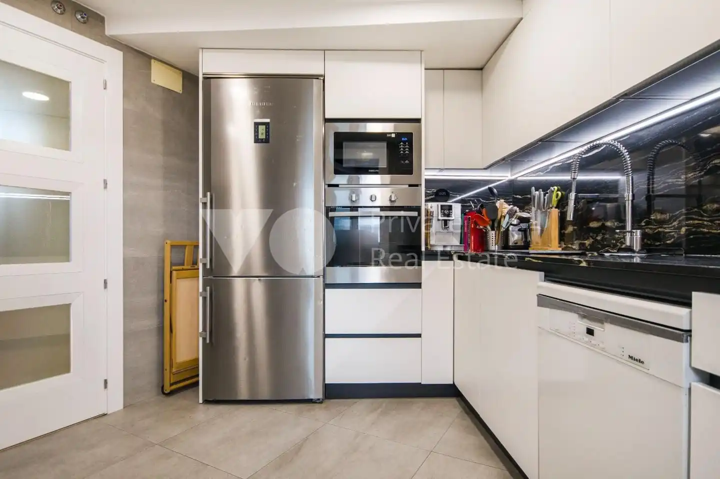 Cocina de Dúplex en venta en Majadahonda con Aire acondicionado, Calefacción y Terraza