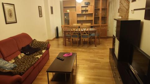 Photo 3 of Duplex to rent in Armunia, León