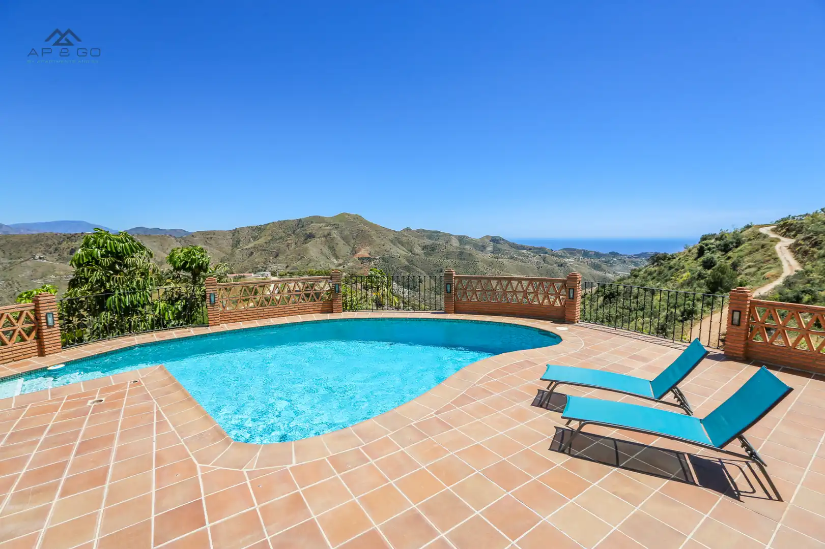 Piscina de Finca rústica de lloguer en Almuñécar amb Aire condicionat, Calefacció i Jardí privat