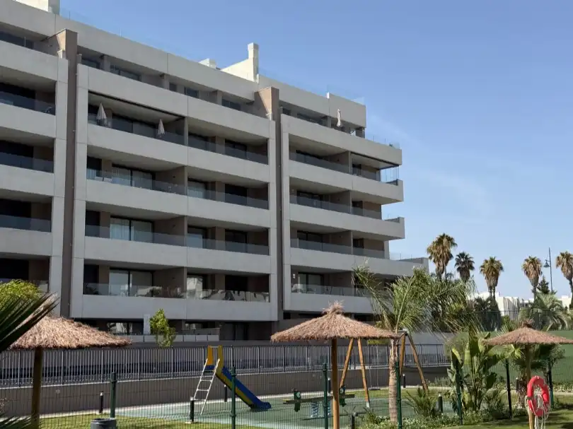 Ground floor for rent in Calle Ava Gardner, 14, Los Álamos