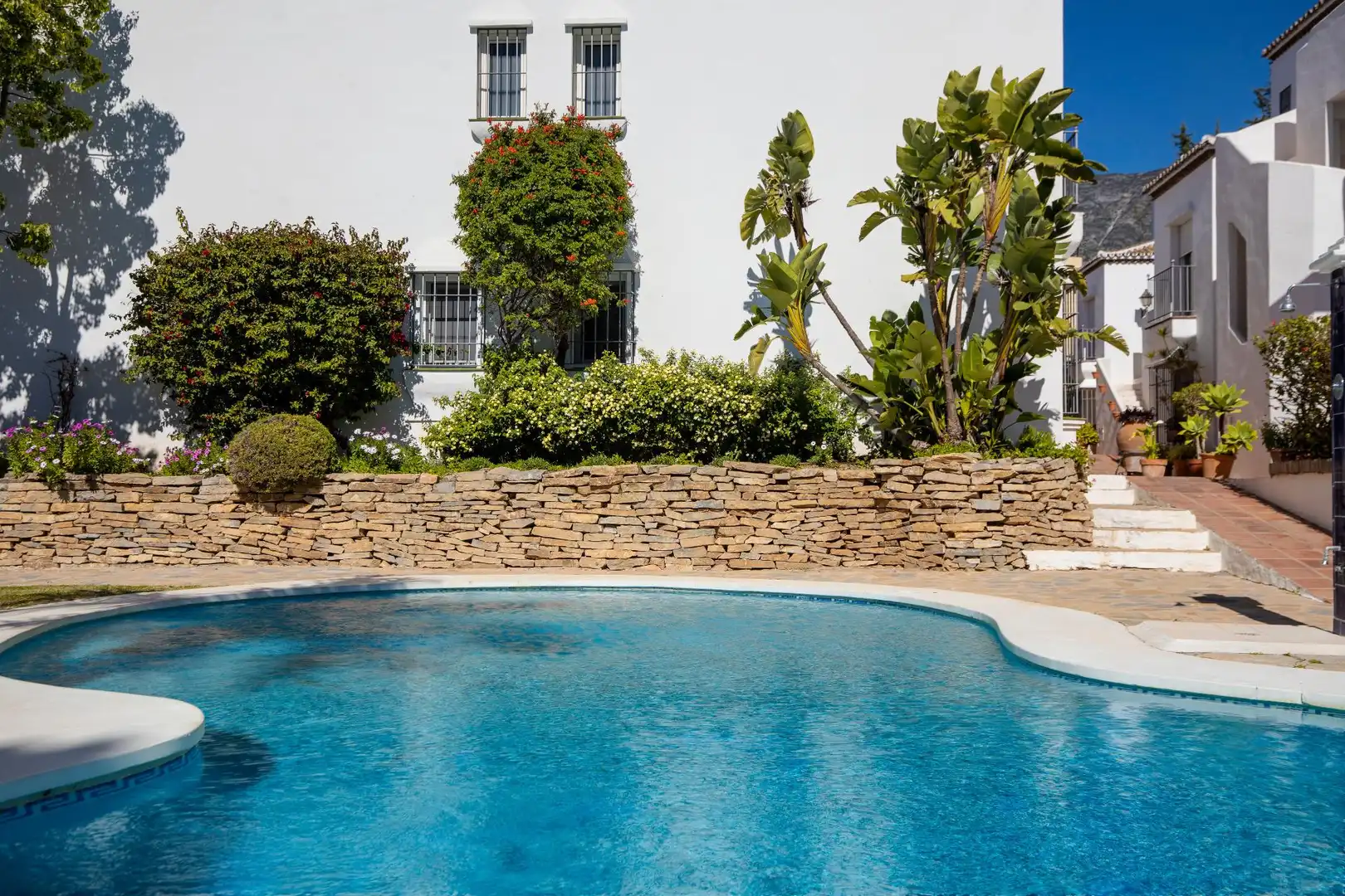 Piscina de Apartamento en venta en Marbella con Aire acondicionado, Jardín privado y Terraza