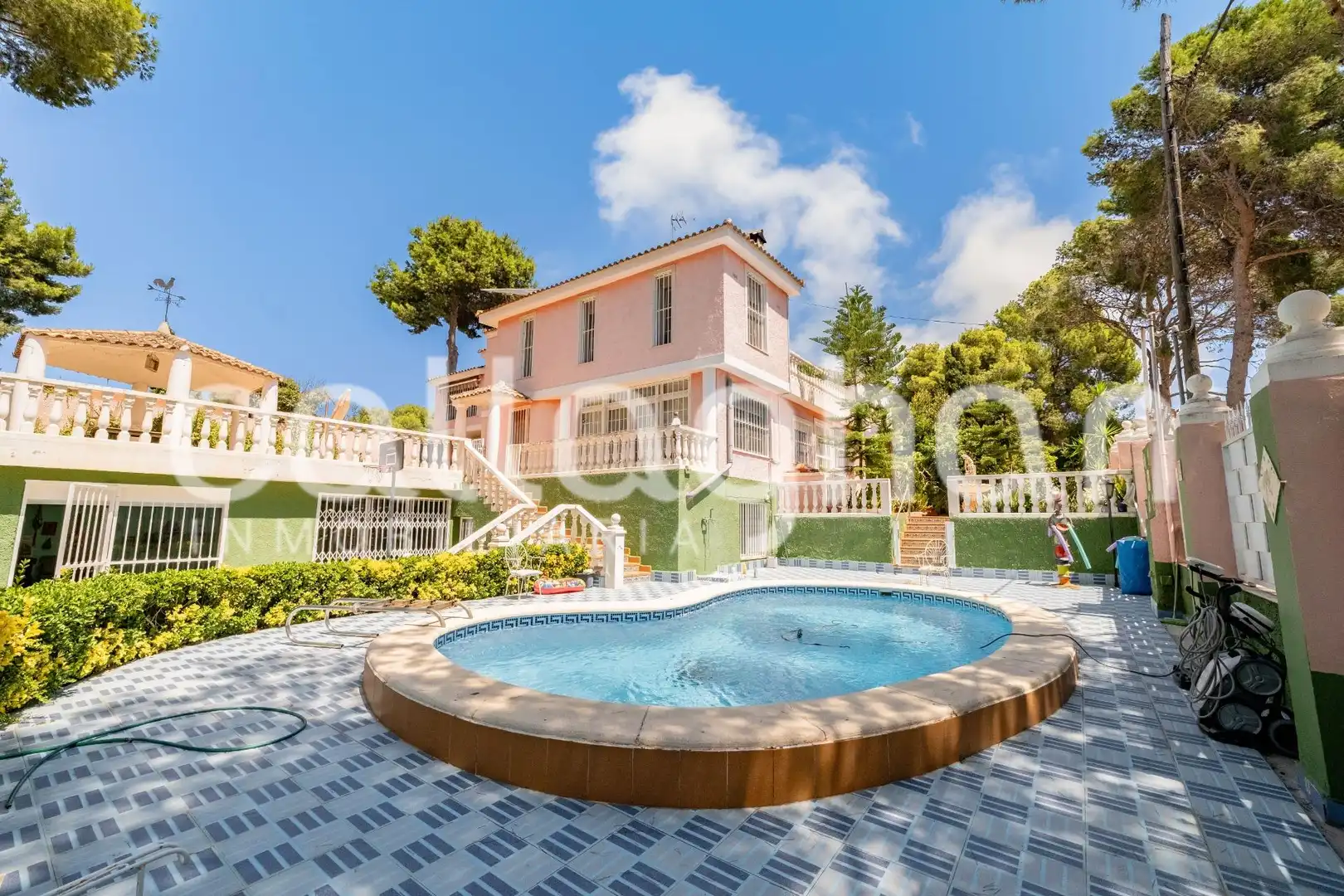 Vista exterior de Casa o chalet en venta en Paterna con Aire acondicionado, Jardín privado y Terraza