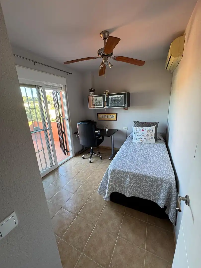 Bedroom of Houses for sale in Chiclana de la Frontera  with Private garden