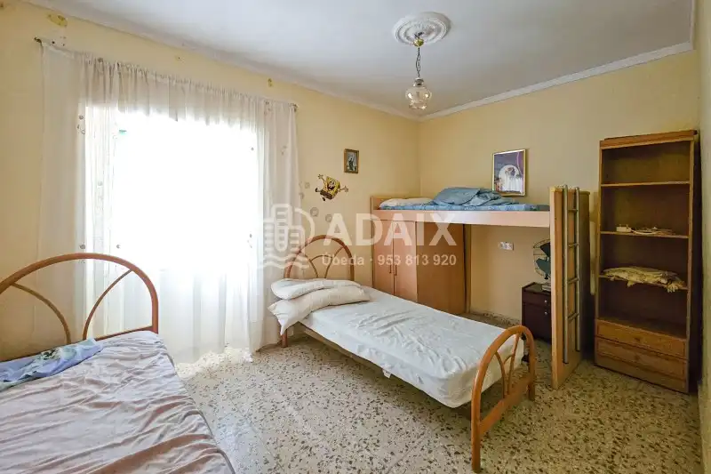 Habitación de Casa o chalet en venta en Úbeda con Terraza, Trastero y Balcón