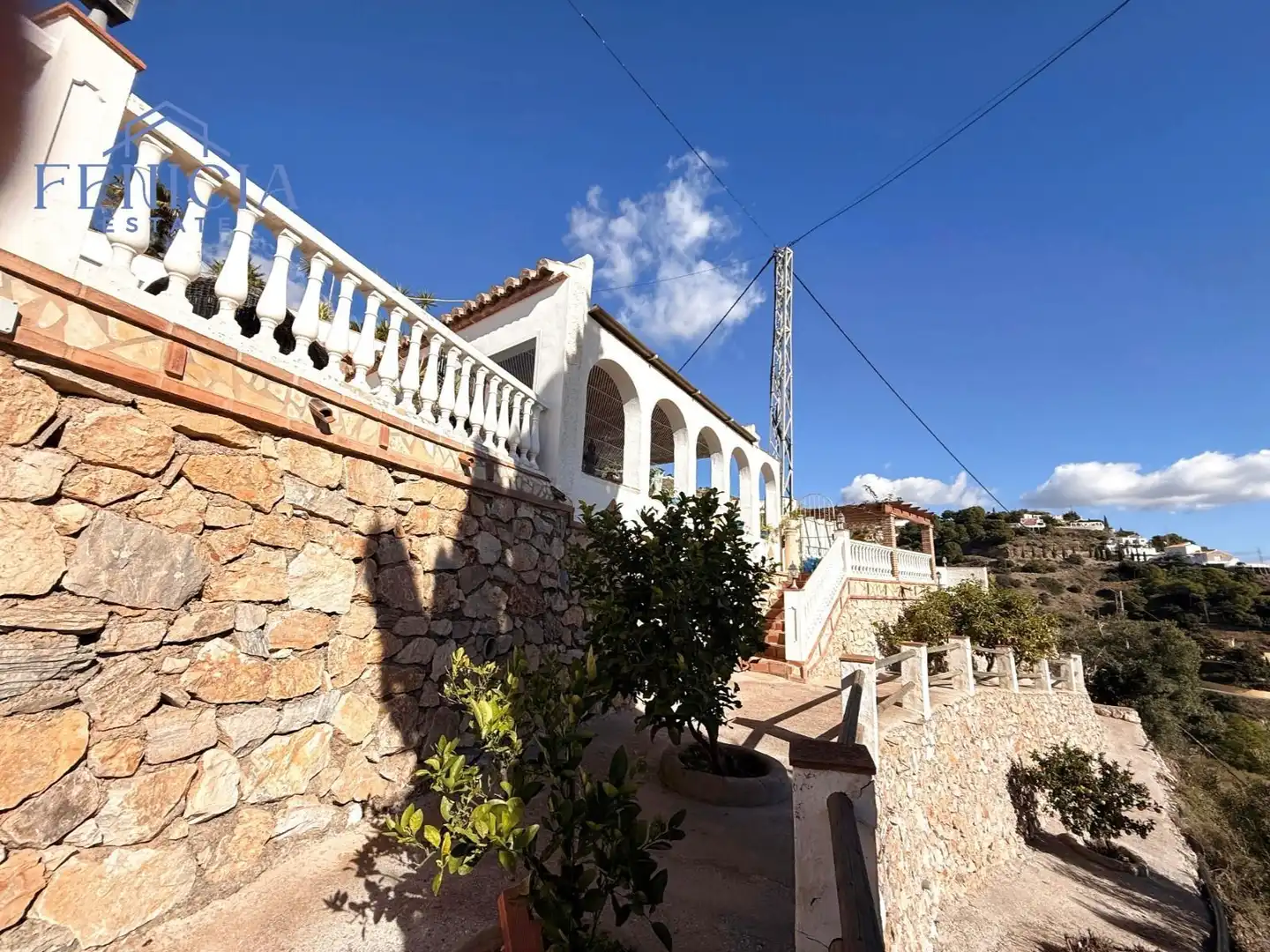 Vista exterior de Casa o chalet en venta en Almuñécar con Aire acondicionado, Calefacción y Jardín privado