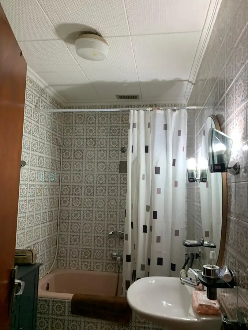 Baño de Piso en venta en Petrer con Aire acondicionado, Terraza y Amueblado