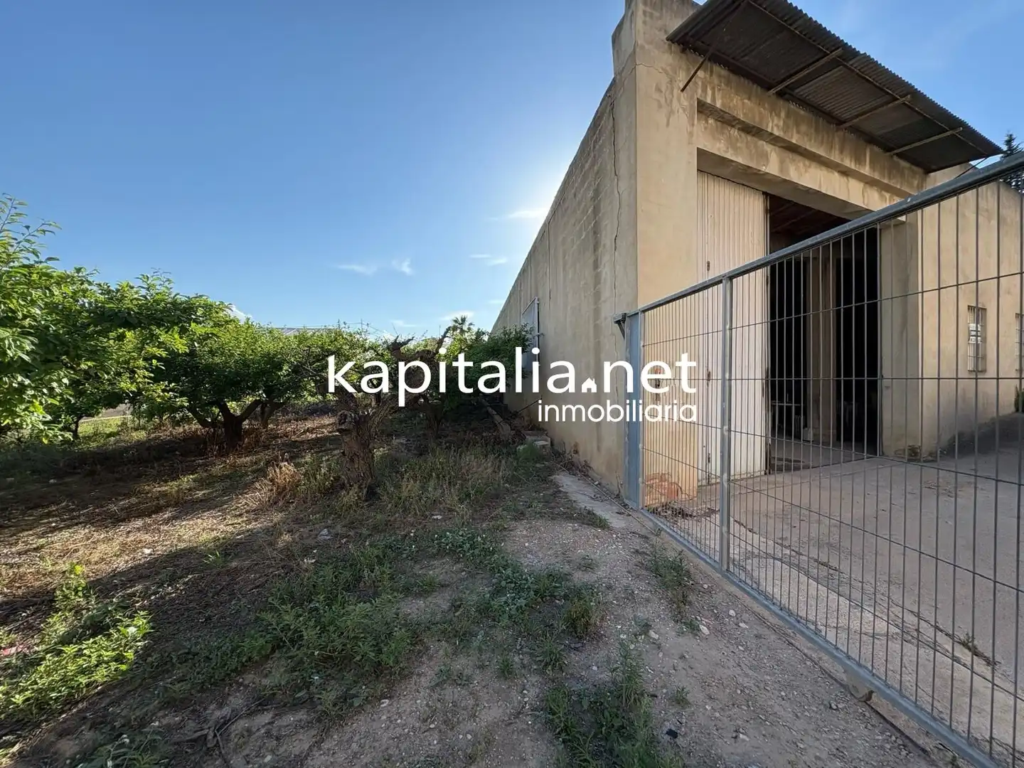 Fabrikhallen zum Verkauf in La Llosa de Ranes