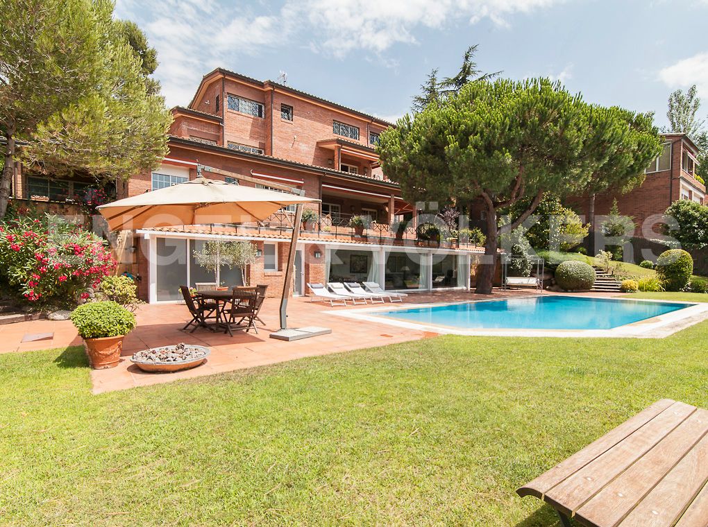 Jardí de Casa o xalet en venda en  Barcelona Capital amb Aire condicionat, Calefacció i Jardí privat