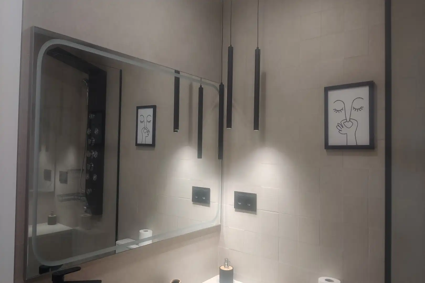 Baño de Apartamento de alquiler en Castelldefels con Aire acondicionado, Calefacción y Terraza