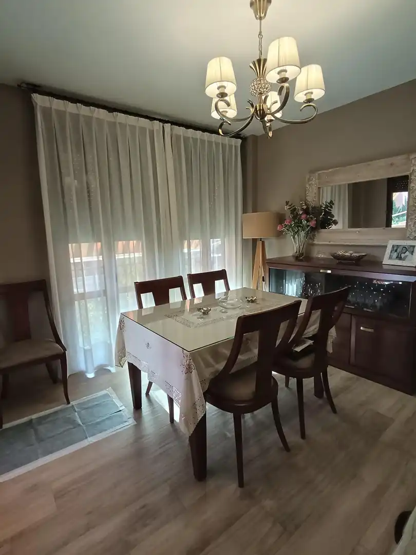 Comedor de Piso en venta en Córdoba con Aire acondicionado, Terraza y Piscina comunitaria