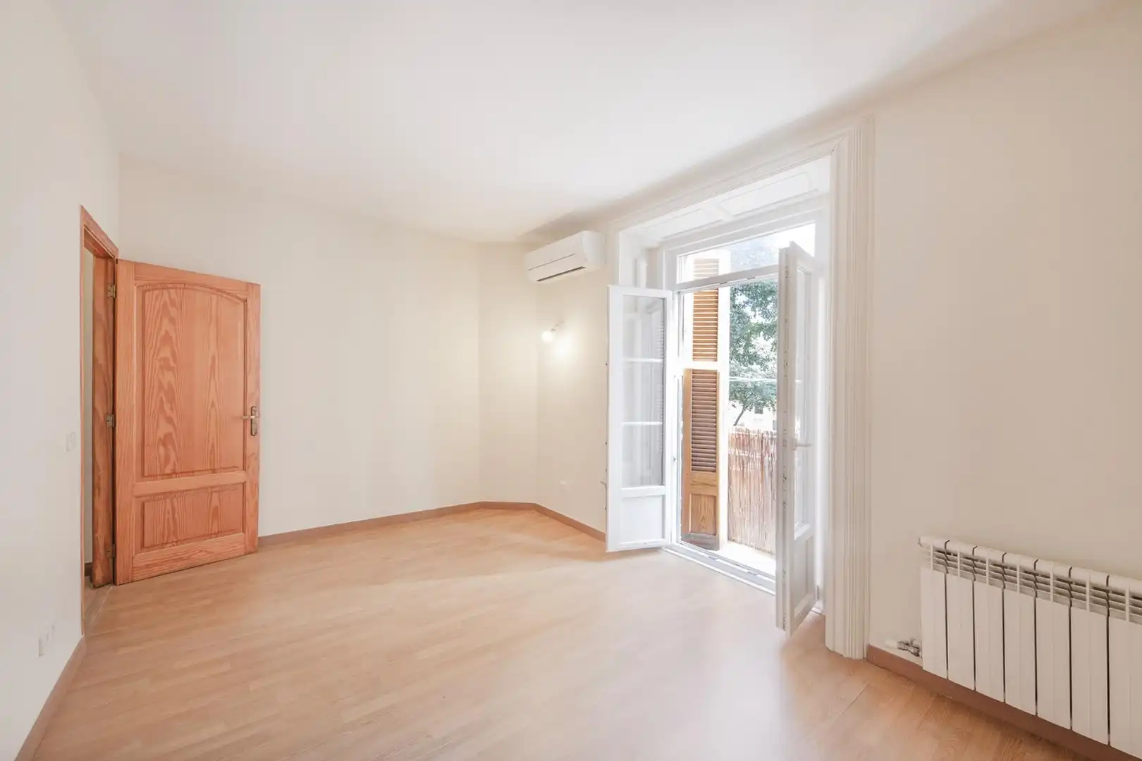 Schlafzimmer von Wohnungen zur Miete in  Palma de Mallorca mit Klimaanlage, Heizung und Parkett