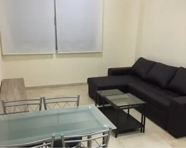 Flat for rent in Calle Héroe de Sostoa, Parque Ayala - Jardín de la Abadía - Huelín