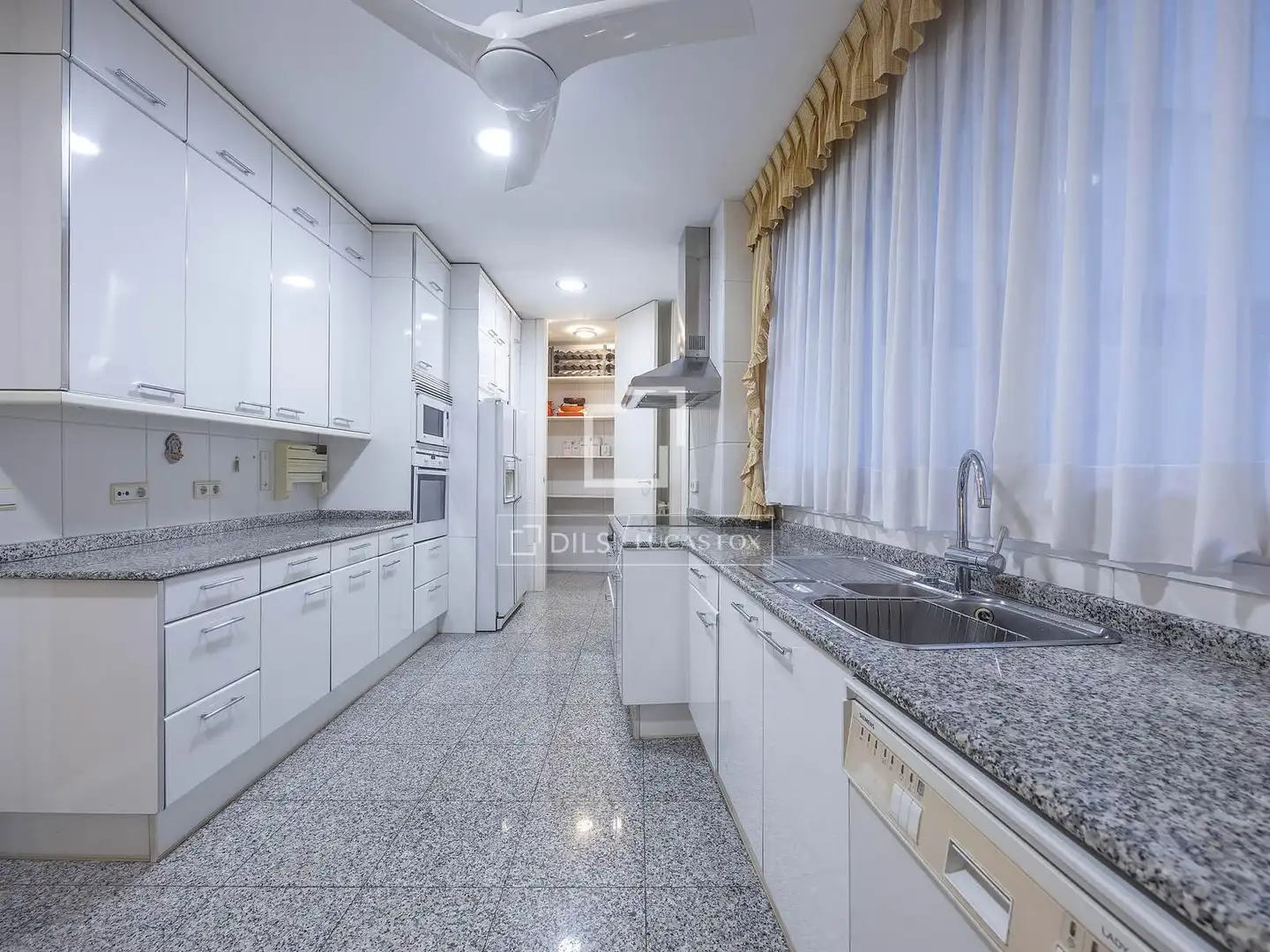 Appartamento con terrazza in vendita a L'Eixample, imagen 23