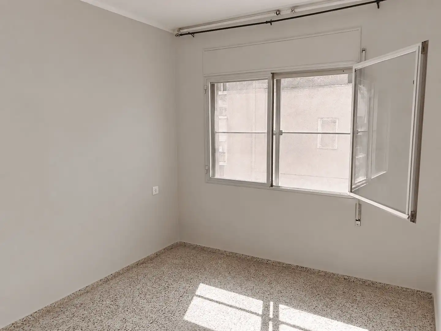 Piso con terraza en venta en Carrer de Ramon Salas 74, imagen 4