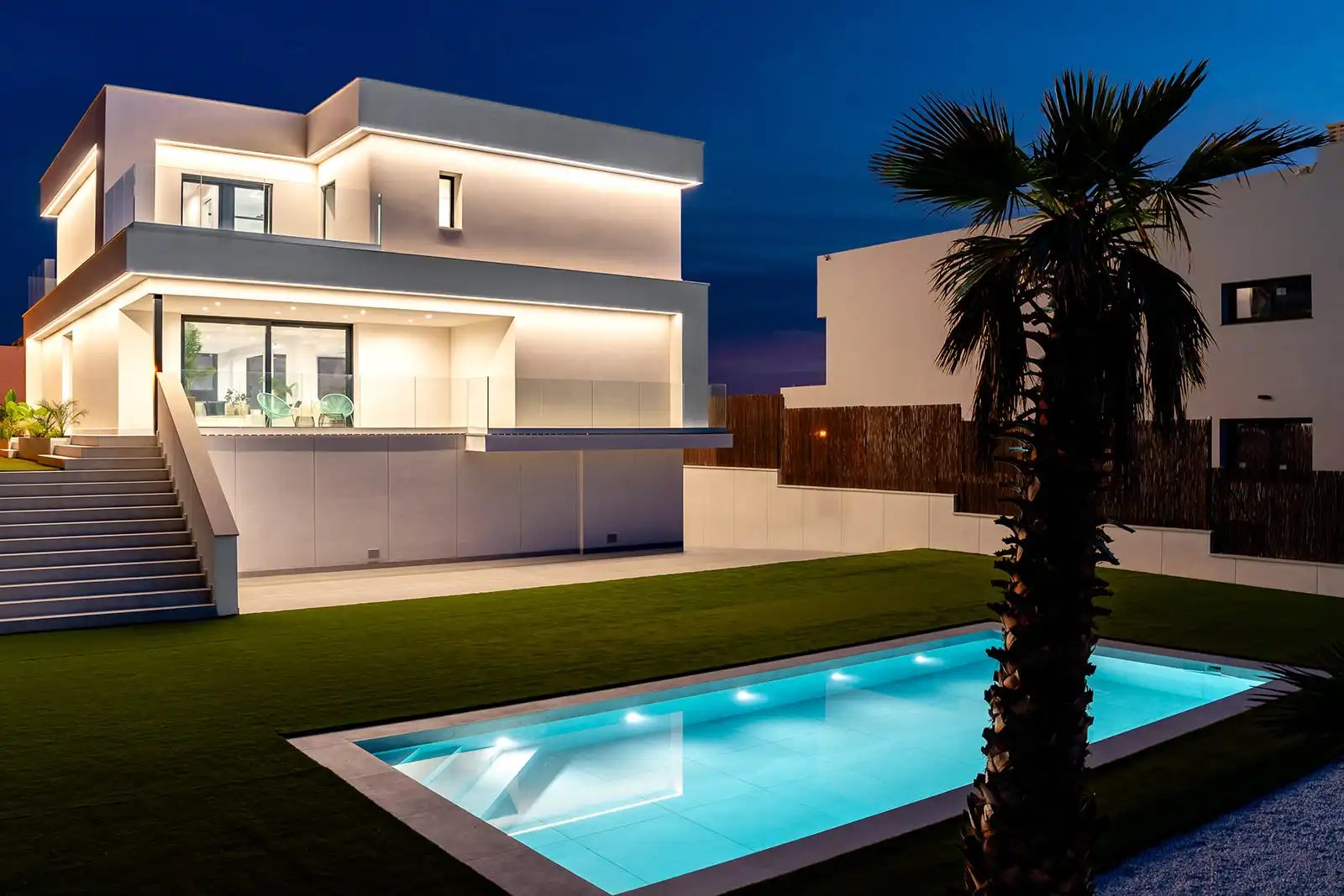 Piscina de Casa o chalet en venta en Vilanova i la Geltrú con Aire acondicionado, Calefacción y Jardín privado