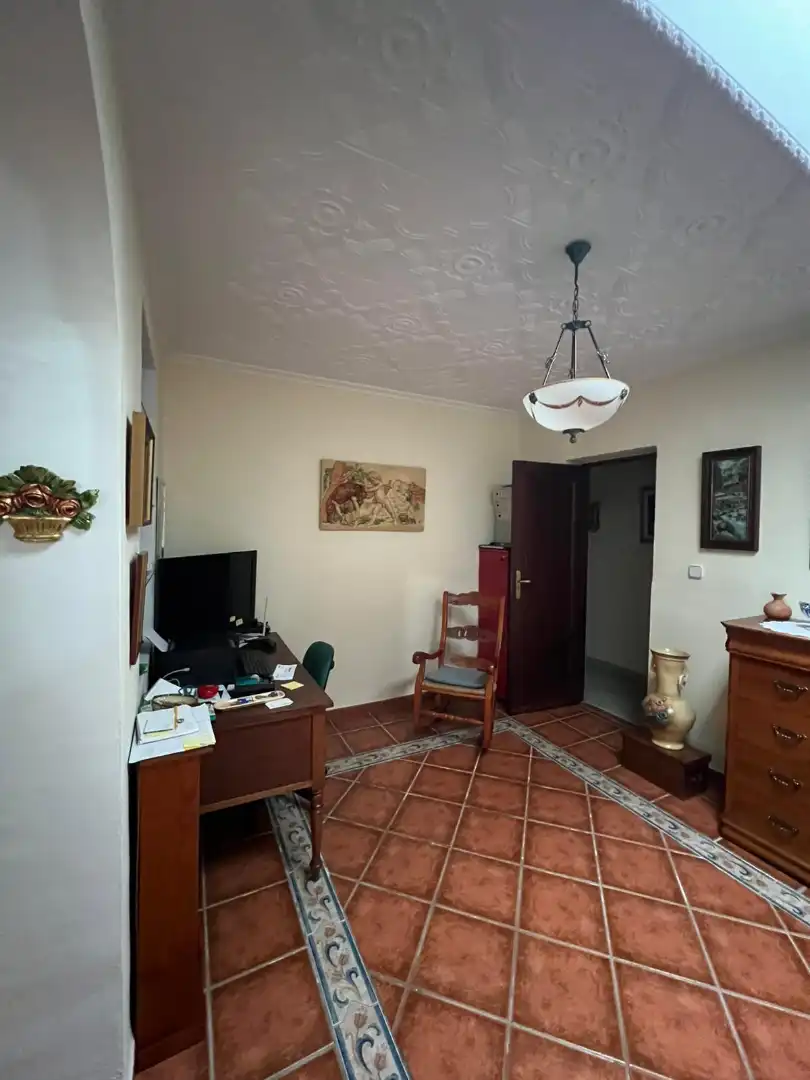 Sala d'estar de Casa adosada en venda en Palomares del Río amb Aire condicionat, Calefacció i Jardí privat