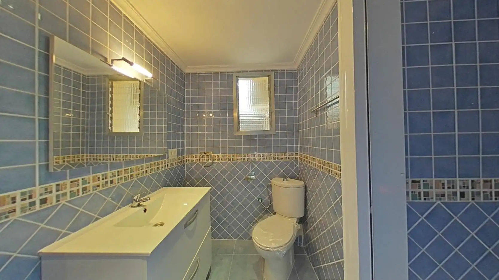 Bathroom of Flat for sale in Paiporta  with Terrace and Balcony
