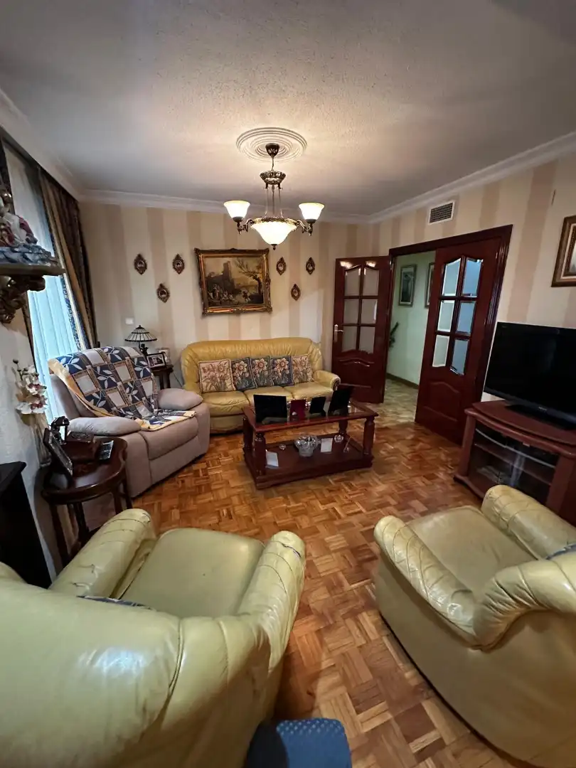 Living room of Flat for sale in Jaén  with Air Conditioner, Heating and Balcony