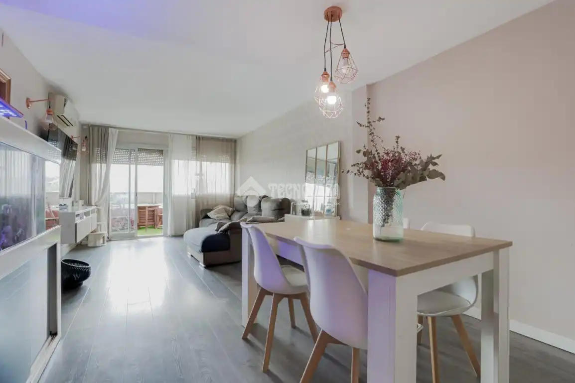 Sala d'estar de Pis en venda en Terrassa amb Parquet