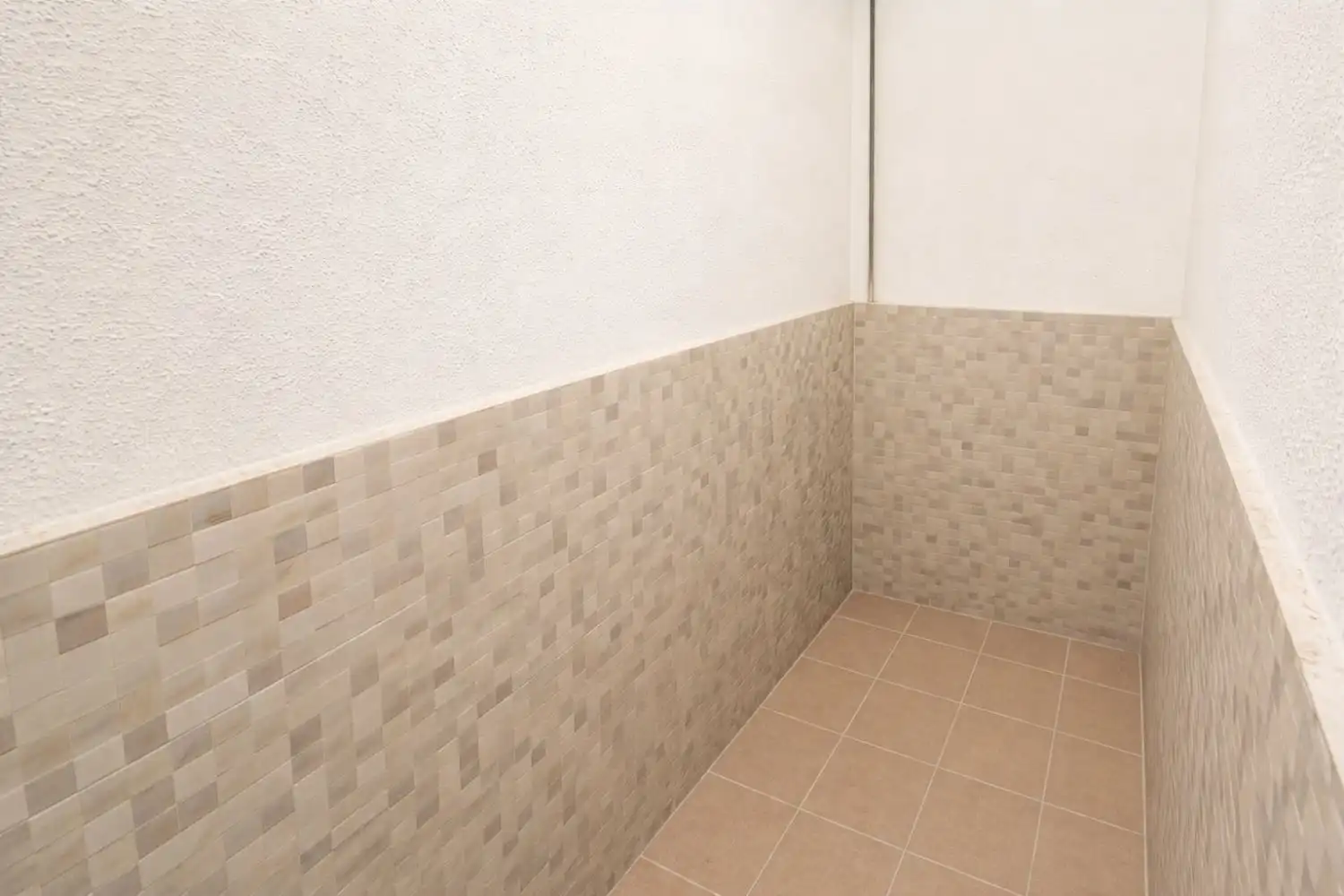 Badezimmer von Geschaftsraum zur Miete in Centre
