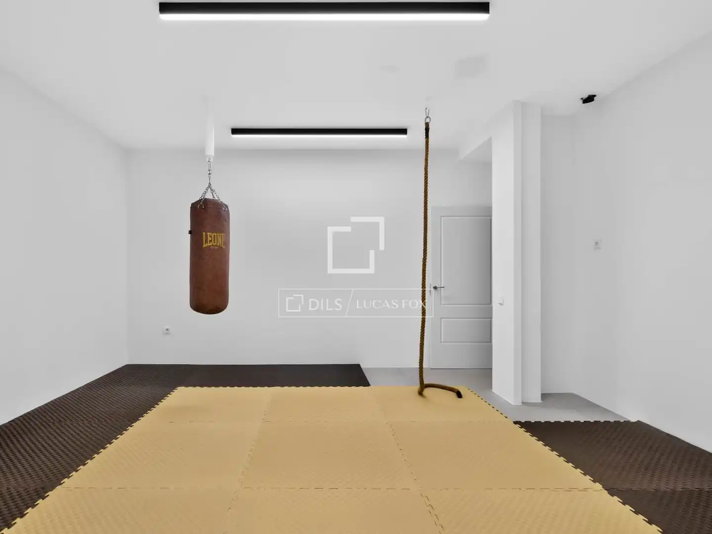 Bedroom of Houses for sale in Badalona  with Air Conditioner, Heating and Private garden