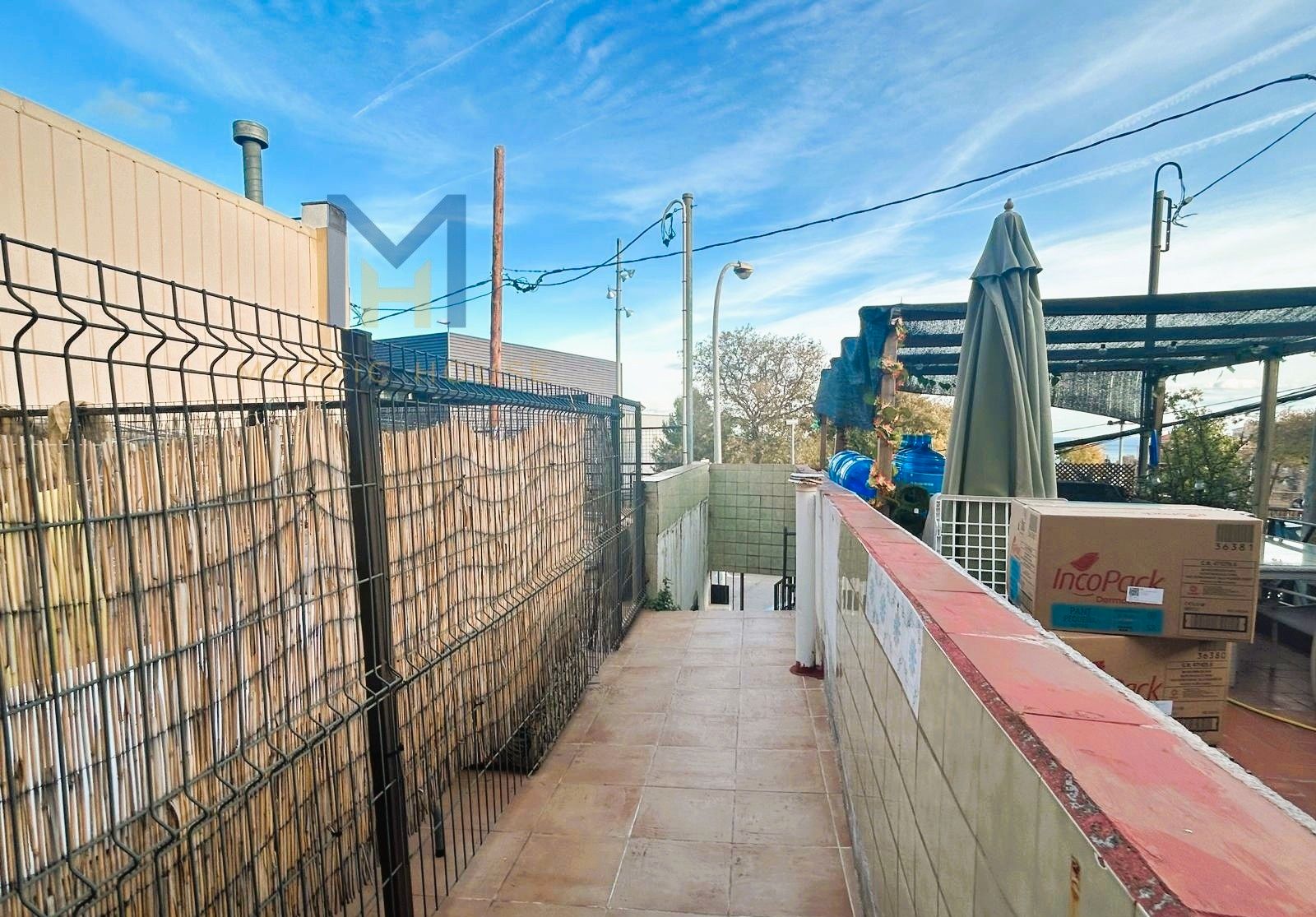 Terrace of Single-family semi-detached for sale in Badalona  with Terrace, Storage room and Furnished