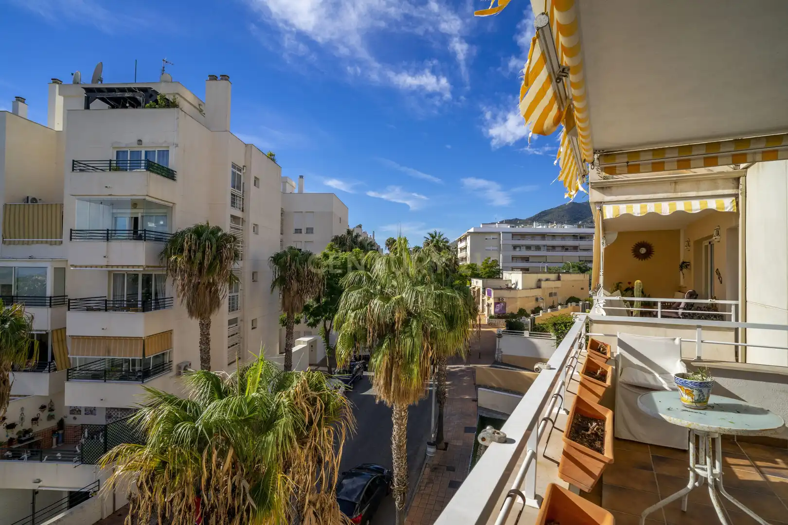 Vista exterior de Pis en venda en Benalmádena amb Forn i Rentadora