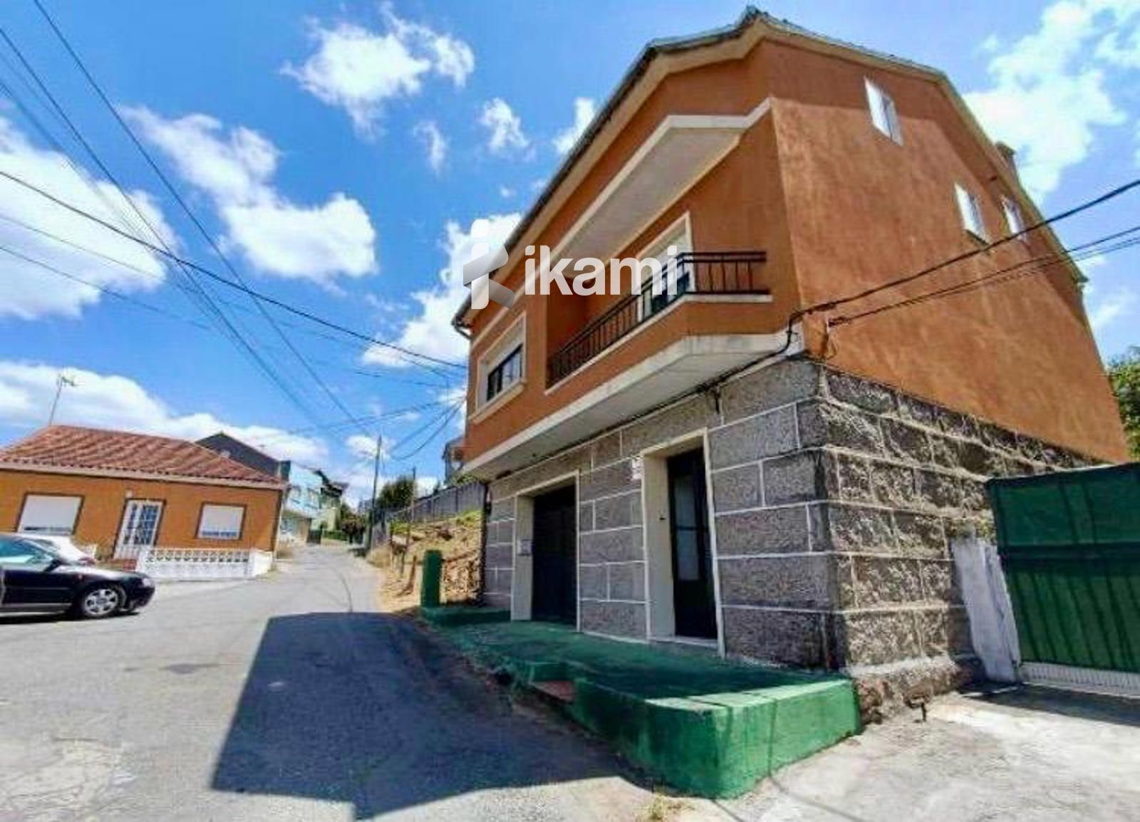 Exterior view of House or chalet for sale in Vilagarcía de Arousa  with Heating, Terrace and Storage room