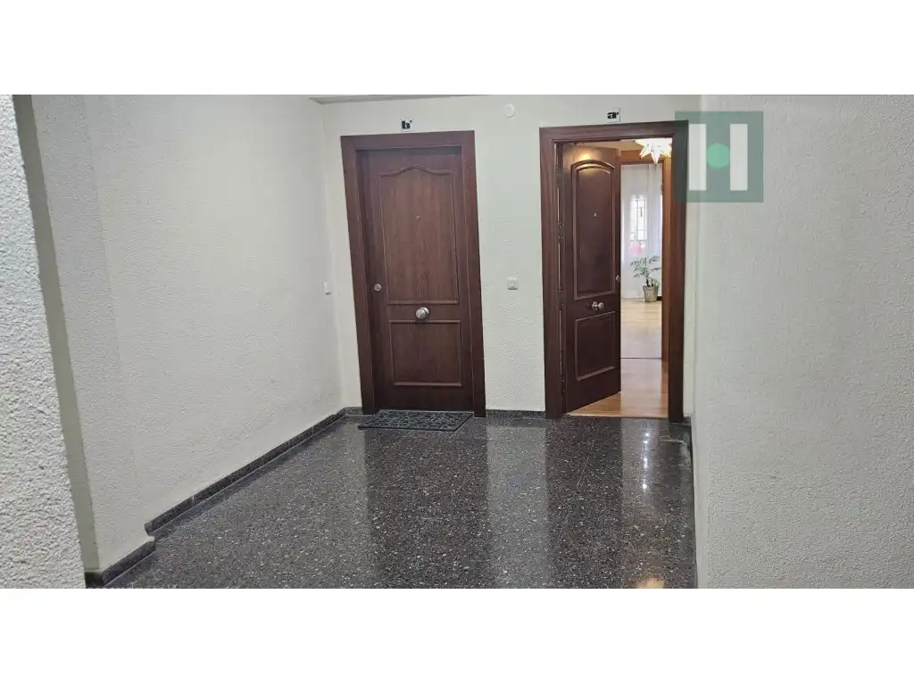 Piso en venta en Calle Ángel Bruna, Alameda