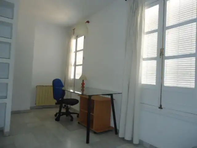 Dúplex de alquiler en Granada con Calefacción, Terraza y Amueblado