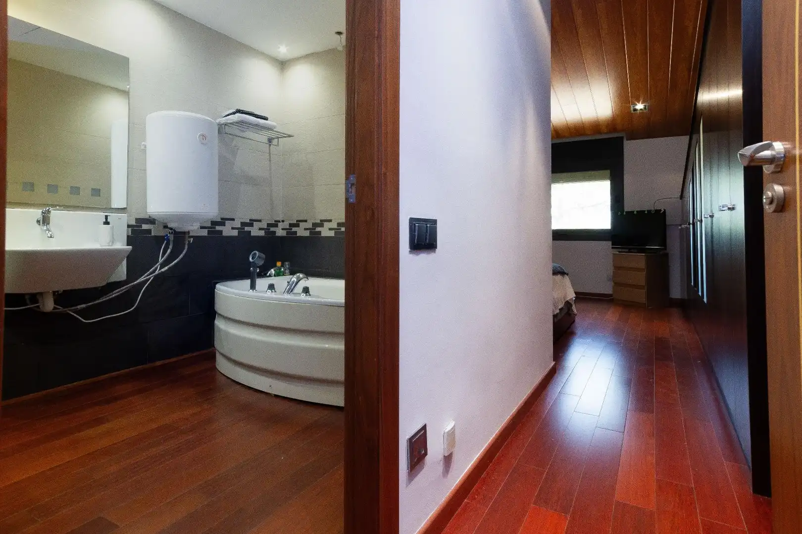 Baño de Casa o chalet en venta en Cerdanyola del Vallès con Aire acondicionado, Calefacción y Jardín privado