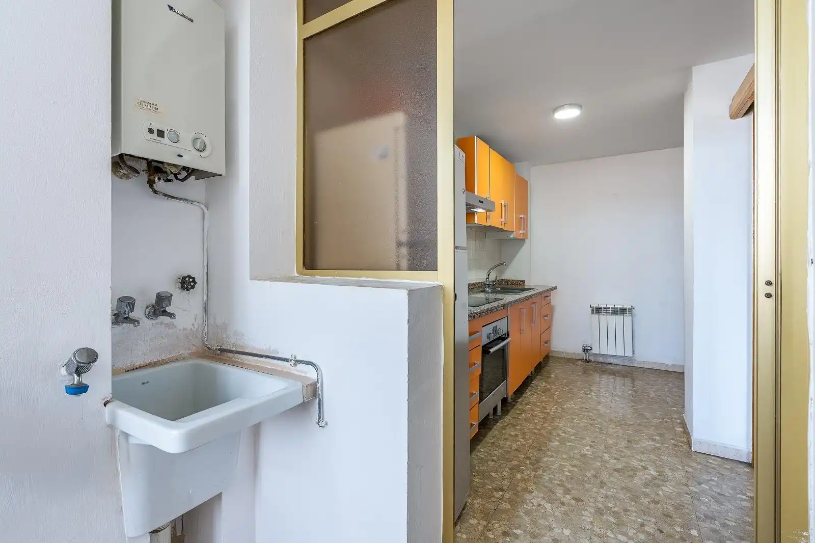 Kitchen of Flat for sale in Granada  with Heating