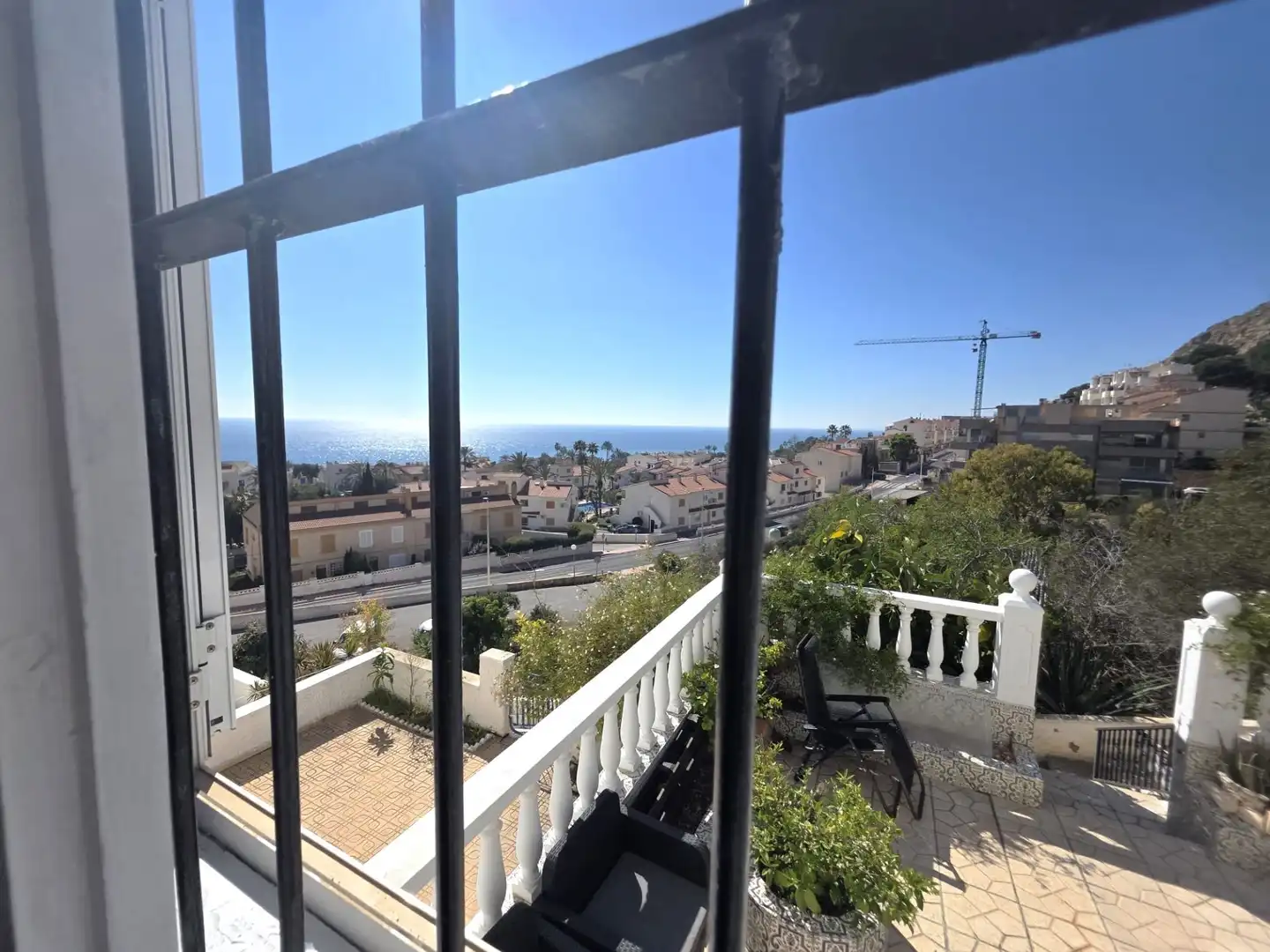 Vista exterior de Casa adosada en venda en Santa Pola amb Aire condicionat, Calefacció i Jardí privat