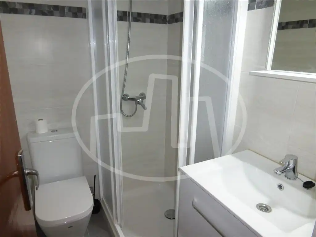 Flat for rent in Calle Río Ega, Azpilañaga