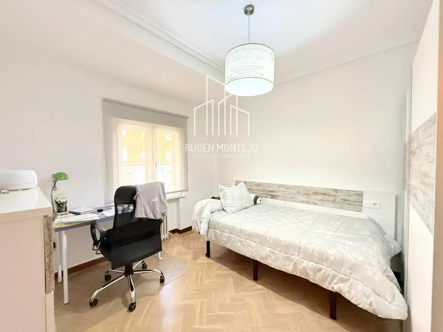 Bedroom of Flat for rent in Salamanca  with Heating, Terrace and Furnished