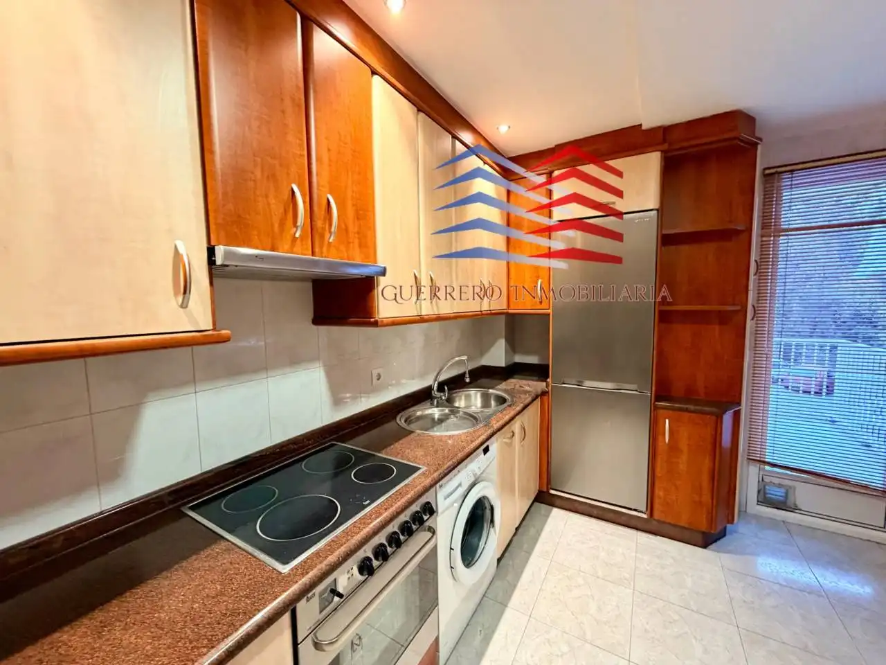Kitchen of Flat for rent in Ourense Capital   with Heating, Parquet flooring and Storage room