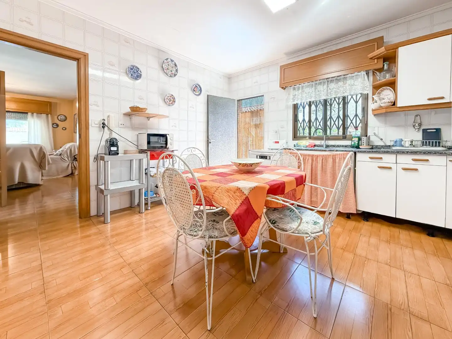 Cuina de Casa o xalet en venda en L'Eliana amb Aire condicionat, Jardí privat i Terrassa