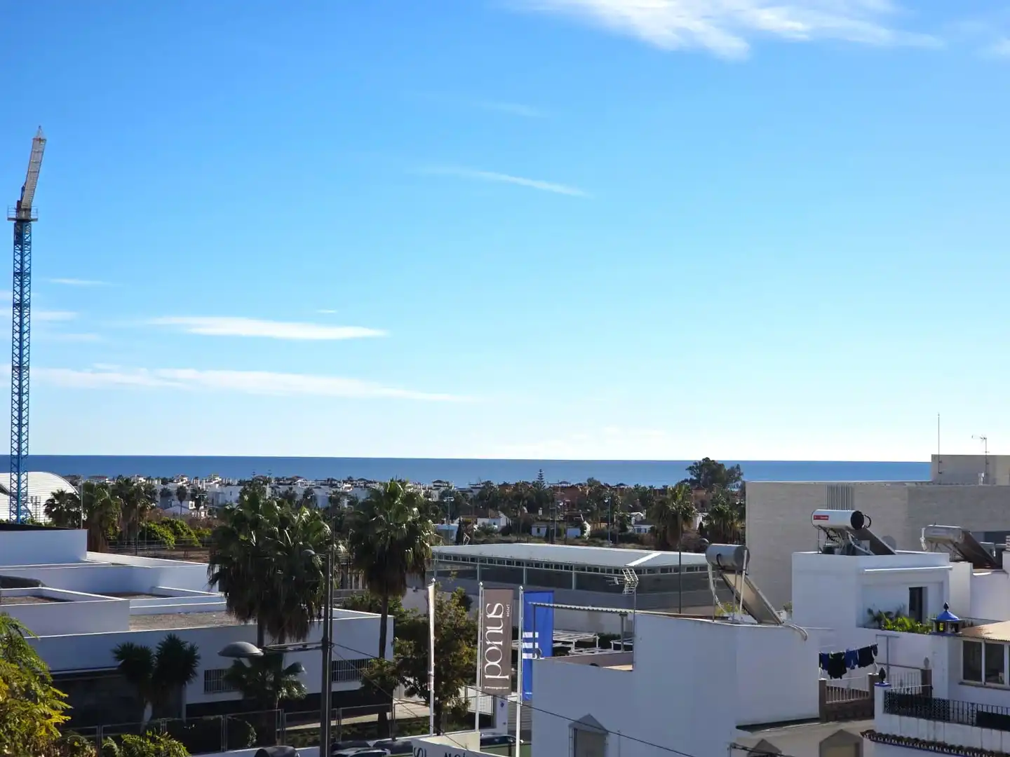 Vista exterior de Dúplex en venta en Marbella con Aire acondicionado, Calefacción y Trastero