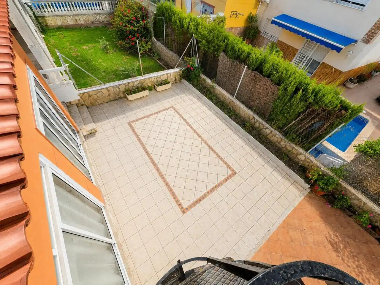 Terrassa de Casa o xalet en venda en Oliva amb Aire condicionat