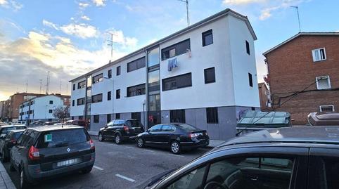 Photo 2 of Flat for sale in Calle Aguila, Pajarillos Bajos, Valladolid Capital