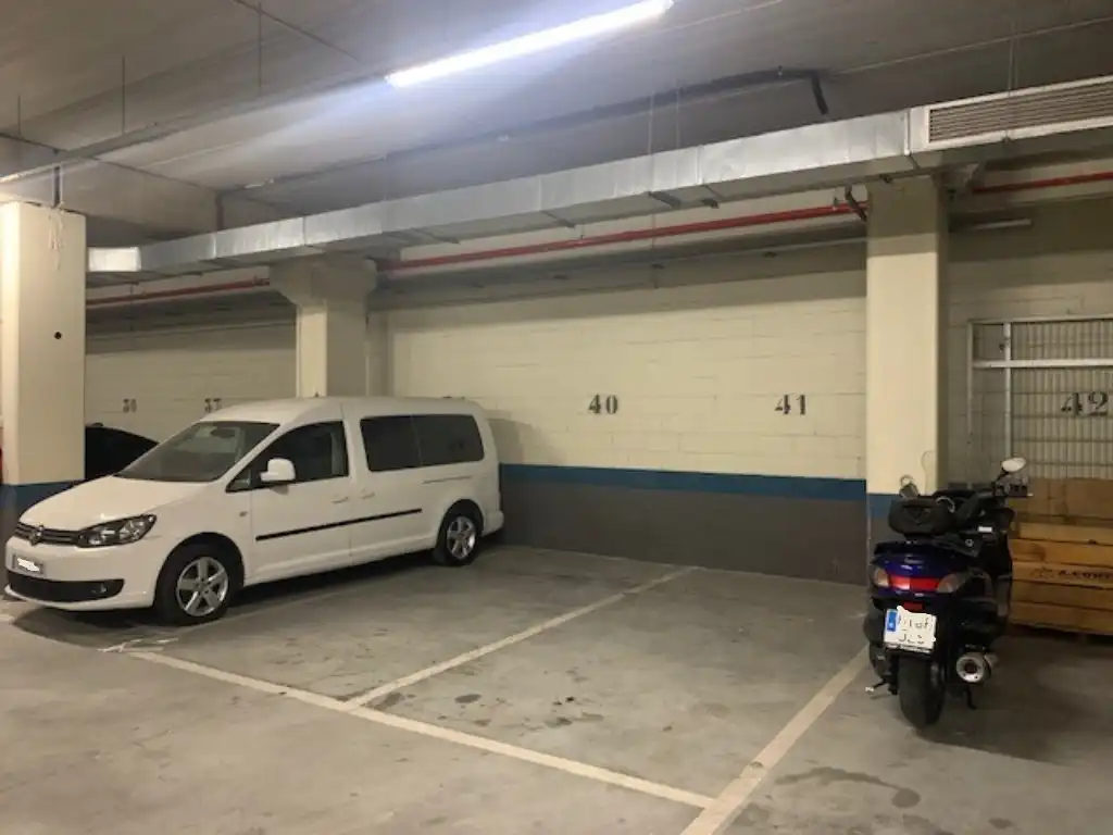 Aparcament de Garatge en venda en Madrid