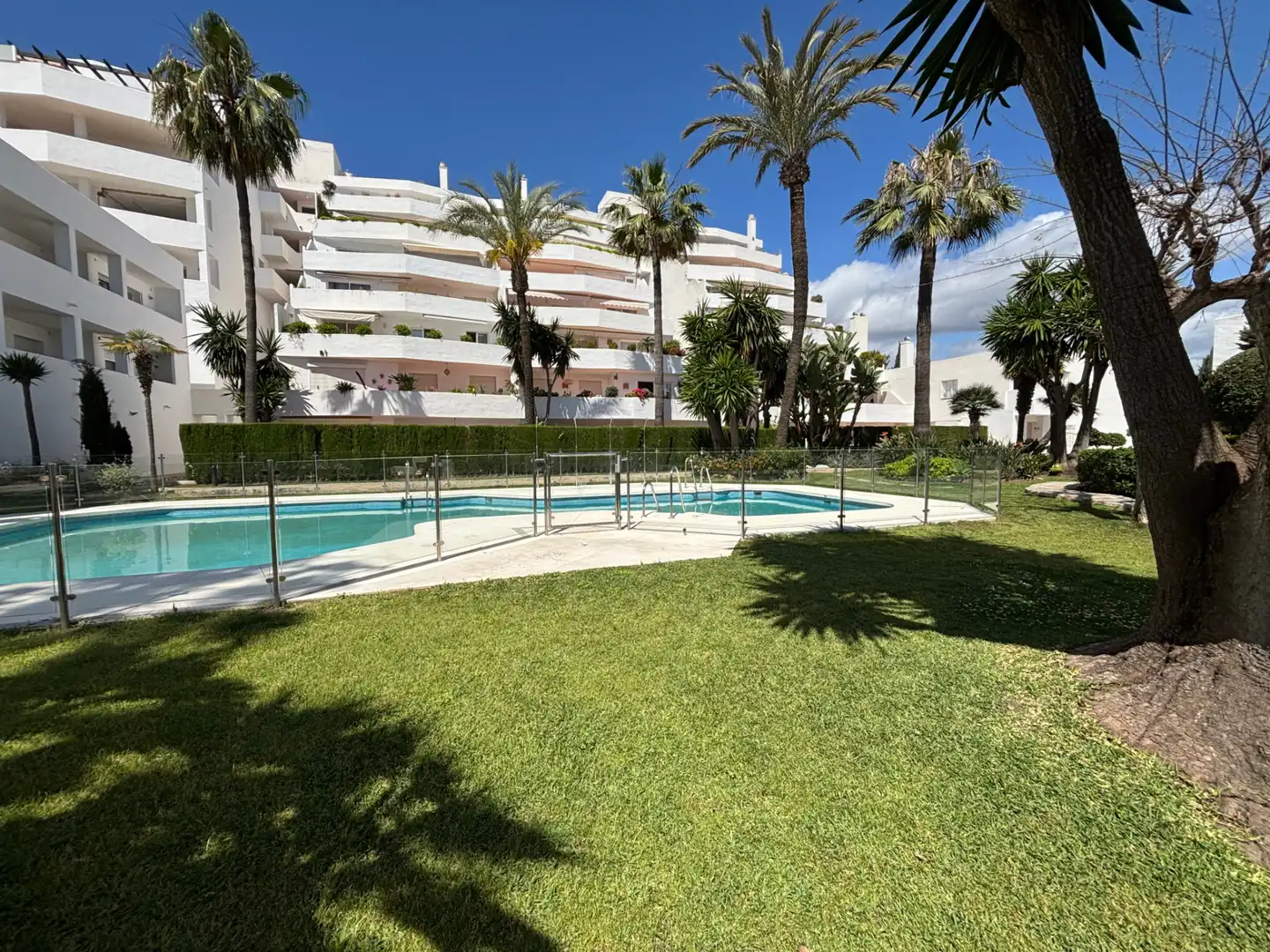 Swimming pool of Flat for sale in Marbella  with Air Conditioner, Private garden and Terrace