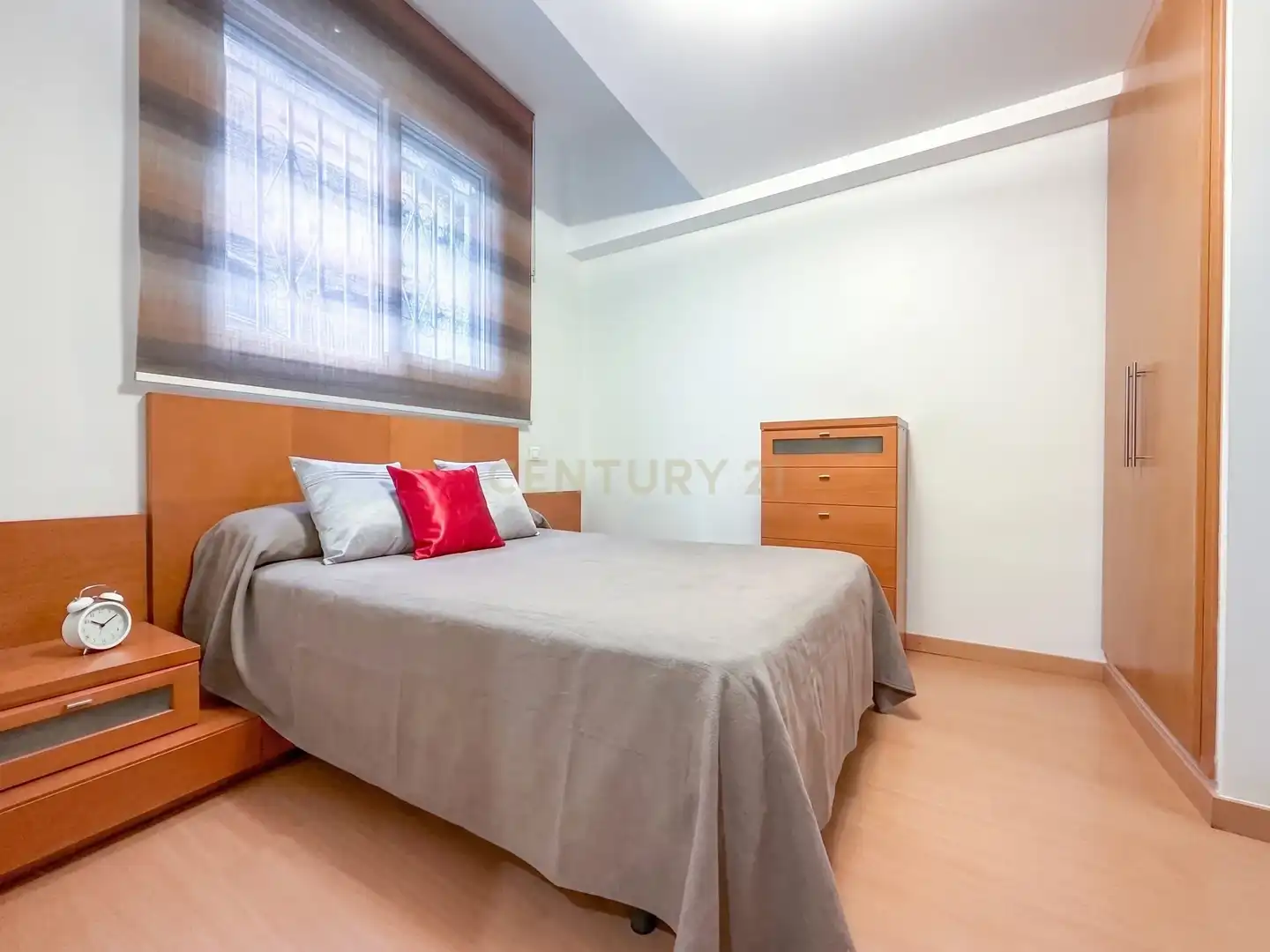 Dormitori de Casa adosada en venda en Badalona amb Aire condicionat, Jardí privat i Traster