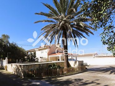 Villa con balcone in vendita a AMISTAT