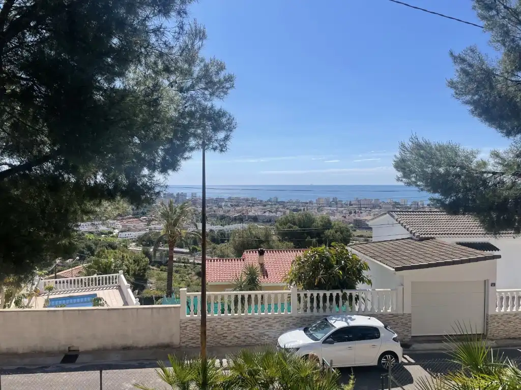 Residential for sale in Avenida Montemolino, Pueblo