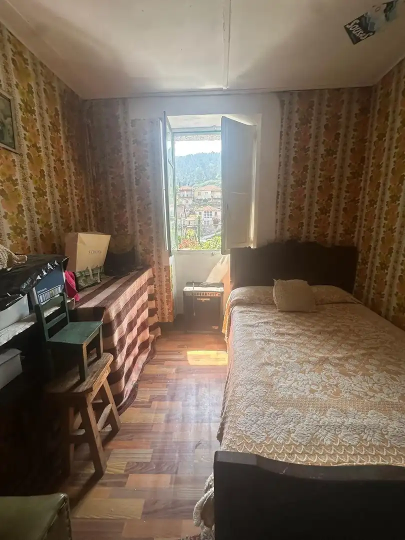 Dormitori de Casa adosada en venda en A Arnoia amb Moblat i Balcó