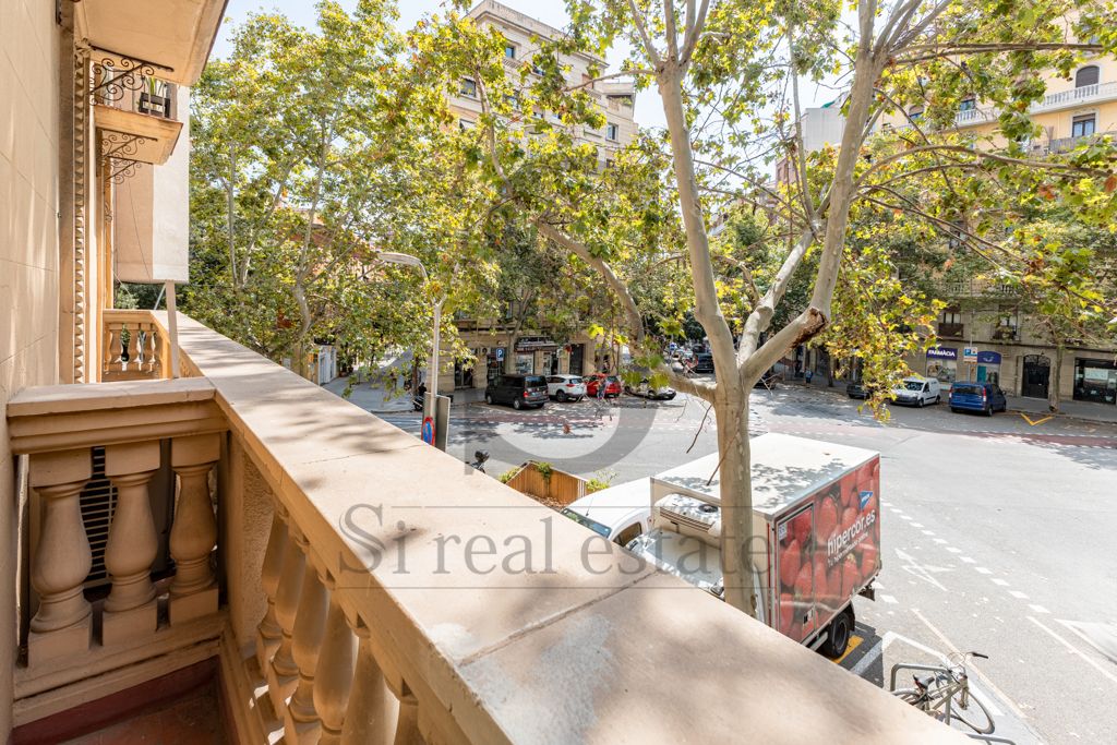 Vista exterior de Pis en venda en  Barcelona Capital amb Aire condicionat, Calefacció i Terrassa