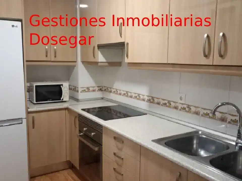 Cuina de Pis en venda en Pedro Muñoz amb Jardí privat, Traster i Moblat