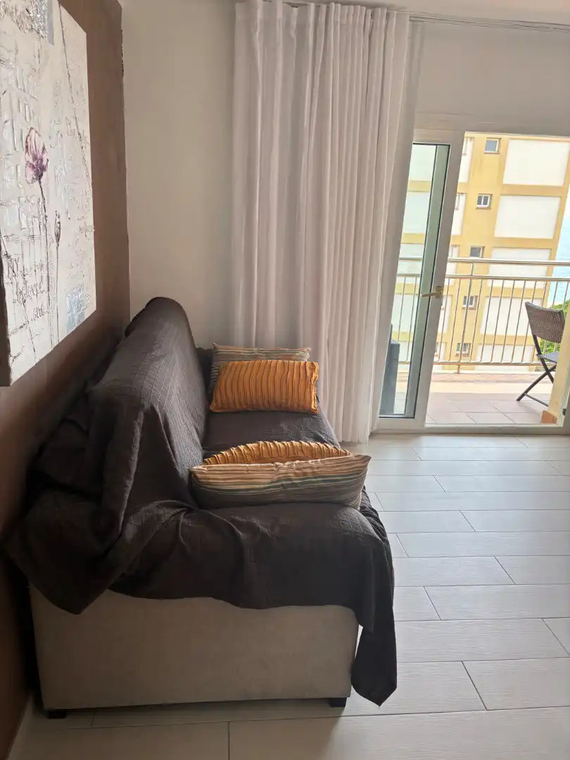 Dormitori de Apartament de lloguer en Castell d'Aro, Platja d'Aro i s'Agaró amb Moblat, Rentadora i Balcó