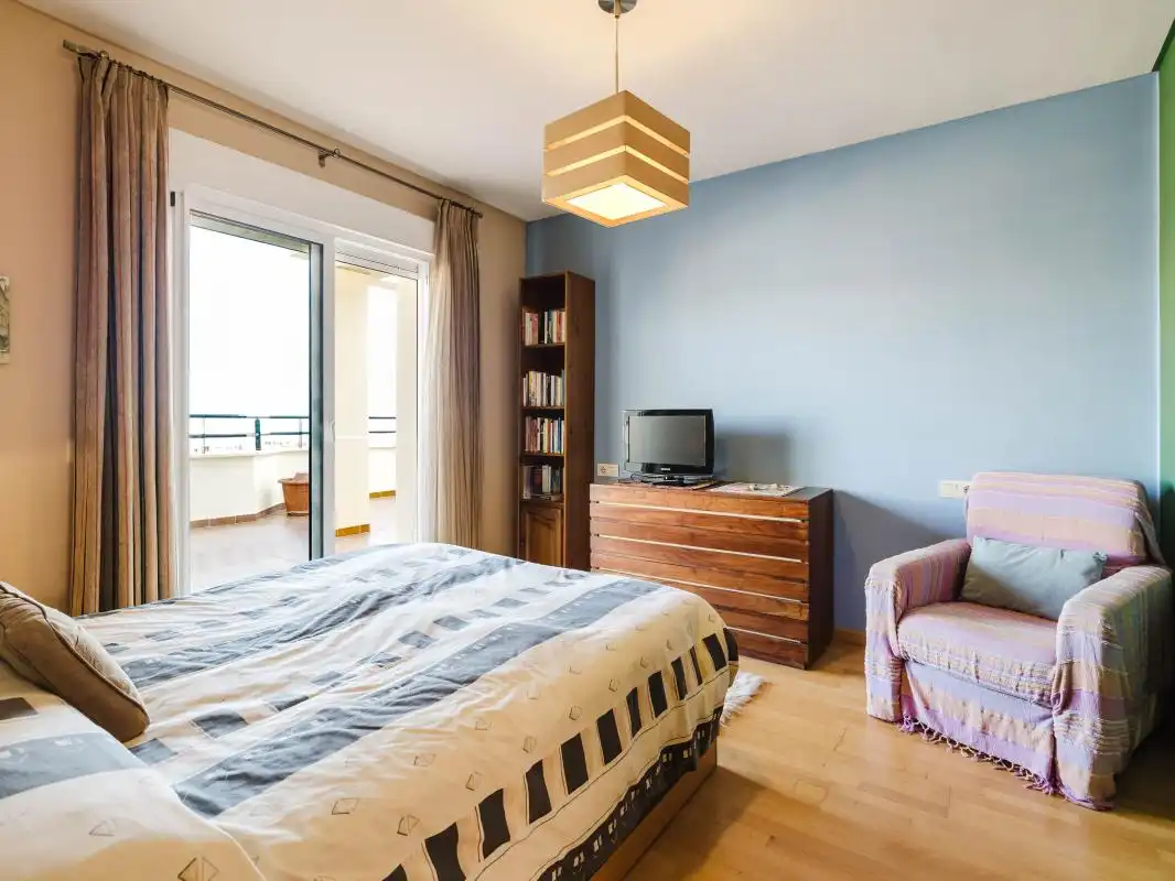 Habitación de Ático en venta en Torremolinos con Aire acondicionado, Calefacción y Jardín privado